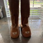 BEARPAW  Tan Anastaia Boots Sz 9 Photo 6