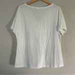 🦋 White V Photo 3