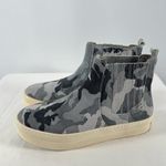 J/SLIDES Camo Hypo‎ Suede Hi Top Sneaker in Grey Size 7.5 Gray Photo 4