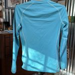 Mountain Hardwear base layer blue hiking outdoor sweatproof technology level 2 Photo 4