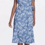 Draper James  Miranda Blue White Wrap Dress Floral Flower Denim Chambray Size 4 Photo 0