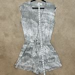 Betro Simone  Gray White Summer Beach Rayon Romper Women Size Medium Photo 5