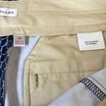 Peter Millar Like New Peter Miller Women’s Wicking Golf Performance Shorts 11” inseam Size 10 Photo 4