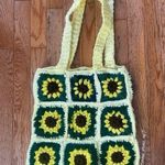 pastel yellow greeen brown sunflower crochet tote bag Photo 0