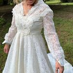 Vintage Cream Lace Long Sleeve V Neck Wedding Dress Size XS Photo 0