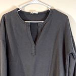 In Loom  Women's Pullover Sweatshirt Long Sleeve V Neck Size Small Charcoal‎ Gray Photo 2