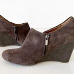 Clarks  Artisan Taupe Suede Wedge Bootie‎ Women’s Size 9 Dark Gray Tan Leather Photo 8