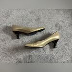 Salvatore Ferragamo Vintage  Gold Leather Pumps Heel Italy Shoes Size 8 Photo 3