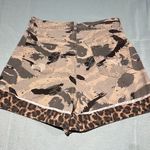 POL  camo shorts Sz Med D29 Photo 9