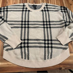 Design History  women’s sweater medium Photo 0