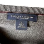 Banana Republic  Silk Cashmere V-Neck Sweater Gray M | Minimalist Quiet Luxury Photo 4