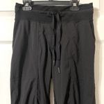 Dance Studio Crop II *Unlined 20"
Black Size 4 Lululemon Pants Photo 6