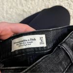 Abercrombie & Fitch ultra high rise 90s slim straight jeans size 4s Photo 4
