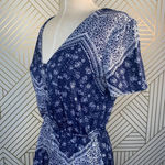 Tularosa  Romper‎ V-neck Short Sleeve Blue Bandana Print Ruffle Size Small Photo 6