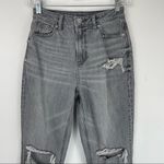 American Eagle  Sz 0 SHORT Grey Wash Distressed Mom Jean Raw Hem Photo 4