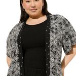 Torrid Challis Dolman Shirttail Kimono Photo 1