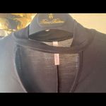 Mezzanine  black collar tshirt Photo 4