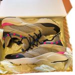 Fabletics Zuma 5 Hiker Sneaker in Cedar/Multi Women's 8.5 New in Box Photo 2