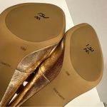 Vince Camuto  VC-DESIMMY Pump in Metallic Gold Size 10M Photo 8