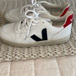 VEJA Women’s  Sneakers Photo 5