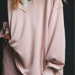 Free People  venice v neck sweatshirt size large in pink Photo 0