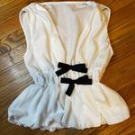 COMMENSE White Textured V Neck Sleeveless Peplum Top Black Bow Accent Size XS Photo 1