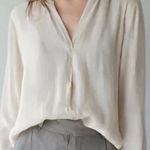Eileen Fisher  100% Silk Georgette Crepe Classic V-neck Shirt Button Down S Flaw‎ Photo 0
