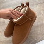 Dream Paris DREAM PAIRS FuzzyClassic Mini Boot Splash-Proof Slip-On Suede Snow Boots Photo 5