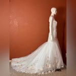 Ennzoani Ariel Elegant White Strapless Gown with Floral Embroidery Size 4 Photo 15