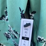 Leith Womens Size Medium long sleeve green scalloped floral button up blouse Photo 10