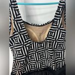 White sand swimwear size 8 black‎ and white shorts Black Size M Photo 2