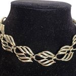 Vintage CORO Leaf Pattern Gold Photo 0