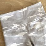 Athleta  Elation Camo 7/8 Tight Taupe Gray Women’s Small Workout Activewear Gym Photo 2