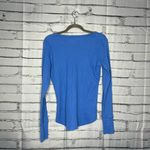 Columbia  Blue Ruched Long Sleeve Blouse V Neck 1/4 Button Light SZ S Petite Y2K Photo 8