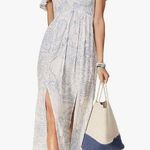 Raviya Women's Blue and White Off Photo 0