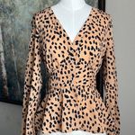 Essue Spotted button front blouse Photo 0