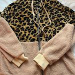 Amazon Leopard print hoodie  Photo 0