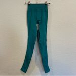 Lululemon  Zone In Tight Compression Leggings in Forage Teal - Size 2 Photo 5