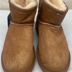 UGG  CLASSIC ULTRA MINI CHESTNUT BOOTS Sheepskin Footwear Photo 5