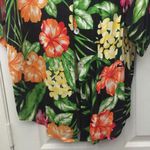 Impressions FINAL MARKDOWN  lifestyle tropical blouse Large Photo 2