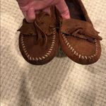Minnetonka Women’s 8 Brown Suede Moccasins with Fringe Detail Photo 1