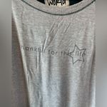 Peace Love World  green thankful shirt size M/L‎ Photo 7