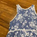 Staccato Floral Print Tank Top Womens Size Medium Sleeveless Casual Blue White Photo 1