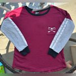 Harry Potter Quidditch Long Sleeve Pullover Top in Burgundy/Gray Photo 1