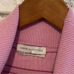 Urban Outfitters Women’s pink textured turtleneck sweater Medium Photo 2