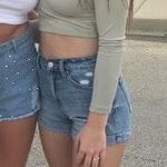 Light Olive Green Long Sleeve Crop Top Photo 2