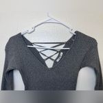 Guess Women’s Gray Ribbed V-Neck Long Sleeve Open Back Top Size M Photo 1