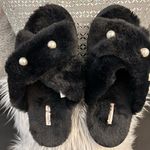 Sincerely Jules Sincerely Jewels Black Fur pearl slippers! Cute & Cozy Photo 0