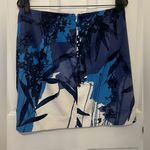 T Tahari  Women’s Blue & White Flower Print Mini Skirt Size 10 Photo 1