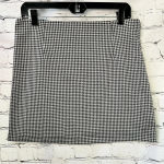 Mink Pink Collection Revolve NWT Houndstooth Black‎ and White Mini Skirt Large Photo 0